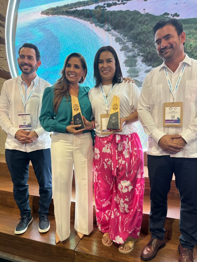 ENTREGAN DOS PREMIOS “LO MEJOR DE LO MEJOR” A TULUM EN TIANGUIS TURÍSTICO