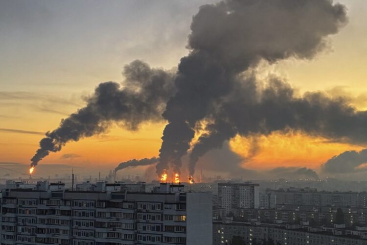 Plumes of smoke rise from fires (centre) at an oil refinery following what the authorities say is a Ukrainian drone strike in the course of the Russia-Ukraine conflict, in Moscow, Russia, September, 20, 2026. REUTERS/Stringer TPX IMAGES OF THE DAY